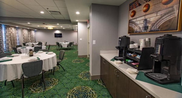 Holiday Inn Knoxville N - Merchant Drive image 18