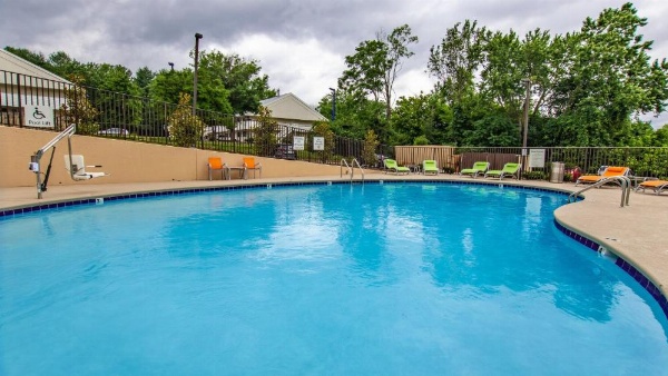 Holiday Inn Knoxville N - Merchant Drive image 25