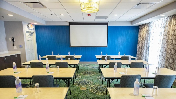 Holiday Inn Knoxville N - Merchant Drive image 7